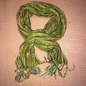 NWOT Green Sparkle Scarf 🧣